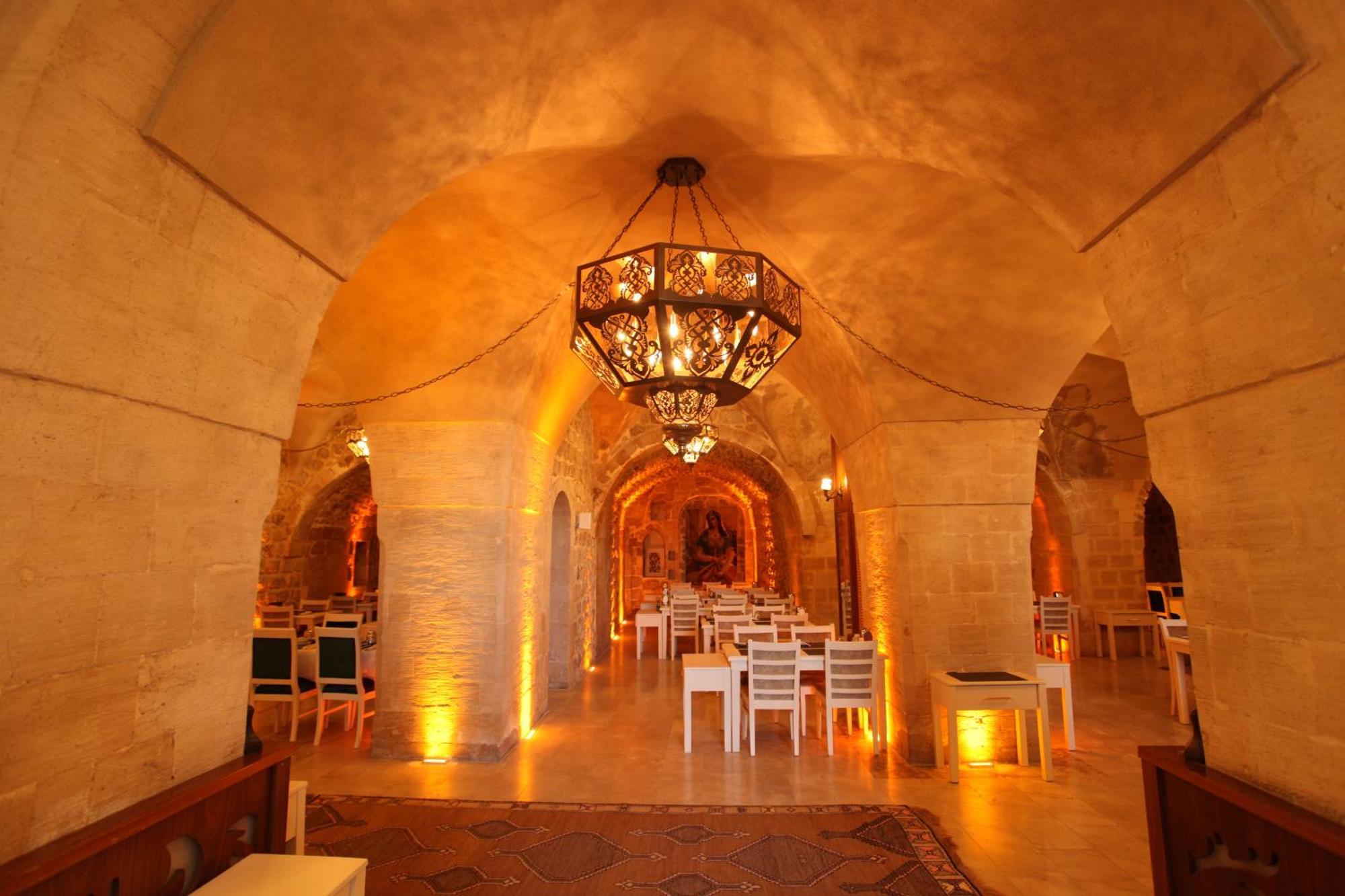 Tughan Hotel Mardin Extérieur photo